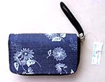cosmetic-purse-handbag-accessory-003