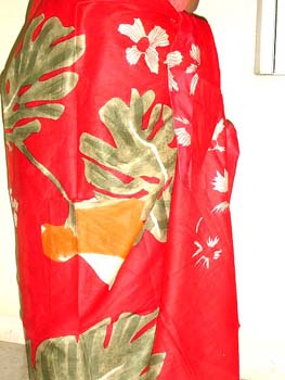 Summer fashion clothing import trader distributes stylish Hawaiian fashion sarong wrap in red, green, and orange   / china-wholesale-product-exporter-002