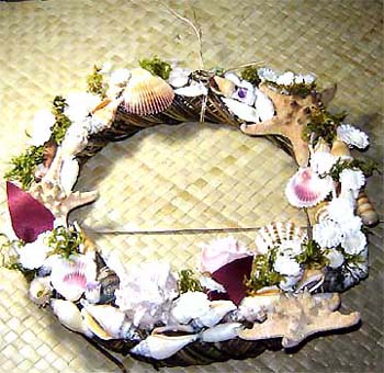 Online outsourcing home decor company imports Colorful woven wreath decoration with sea shells, starfish and reeds     / china-wholesale-product-exporter-002
